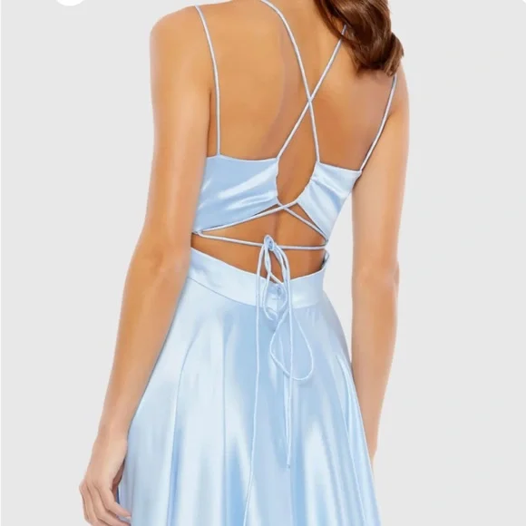 MAC DUGGAL SZ 2 Elegant Light Blue Satin Evening Gown PROM FORMAL NWT - Picture 2 of 5